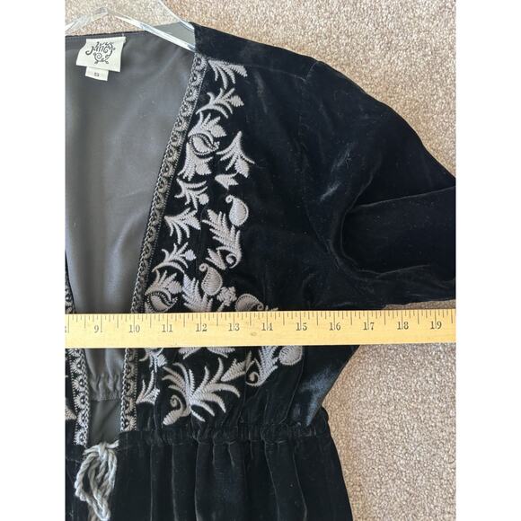 Black Velvet Duster Kimono S Embroidered Floral Boho Whimsigoth Festival Witchy - Picture 4 of 7